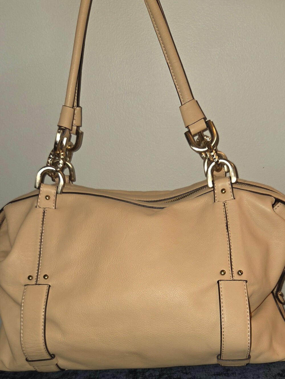 Etienne Aigner Pebbled Leather Slouchy Satchel Bag Tan Camel Gold Chain Vntg
